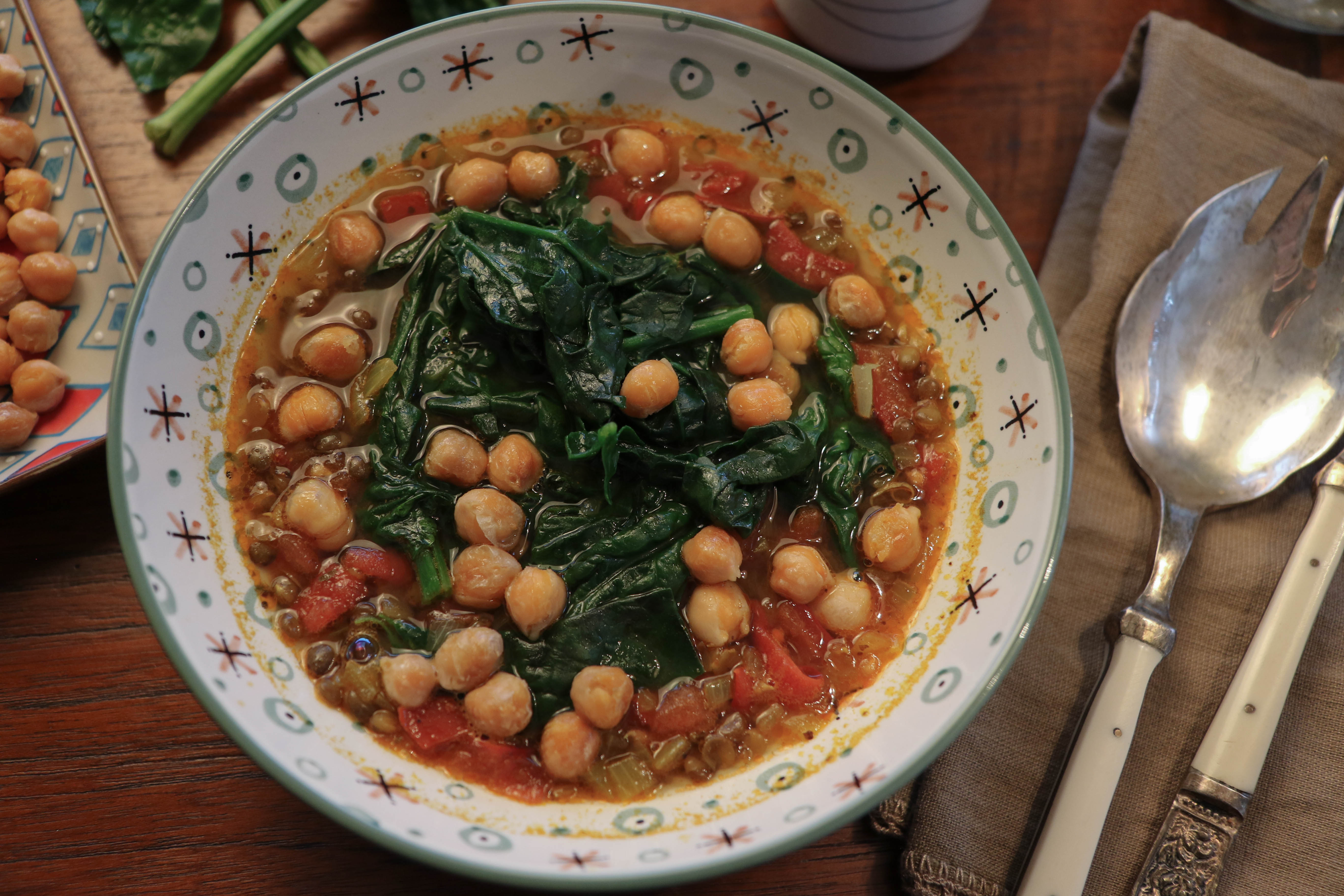 Linsensuppe mit Spinat und Kichererbsen