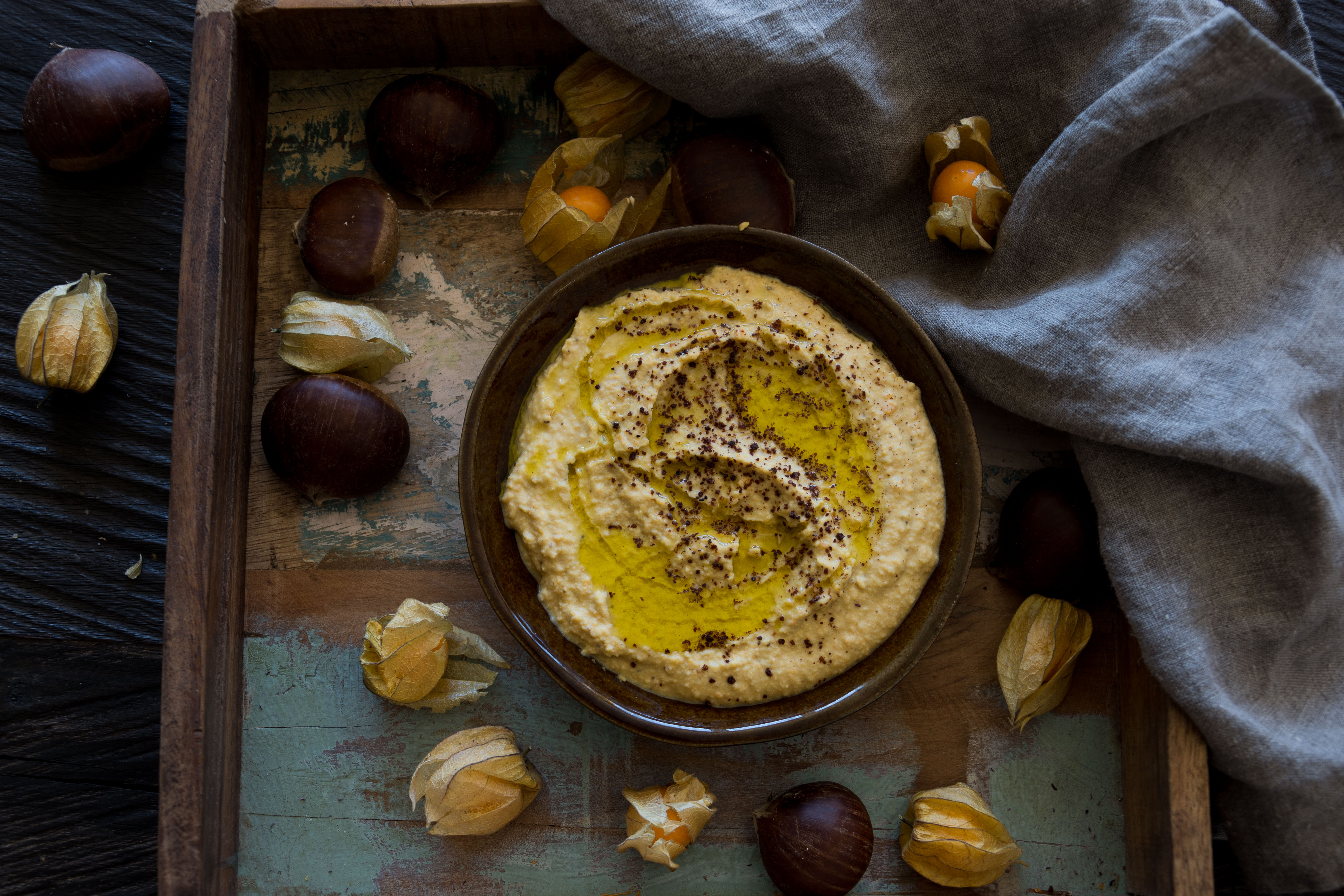 Rüebli-Hummus mit Sumach und Chili