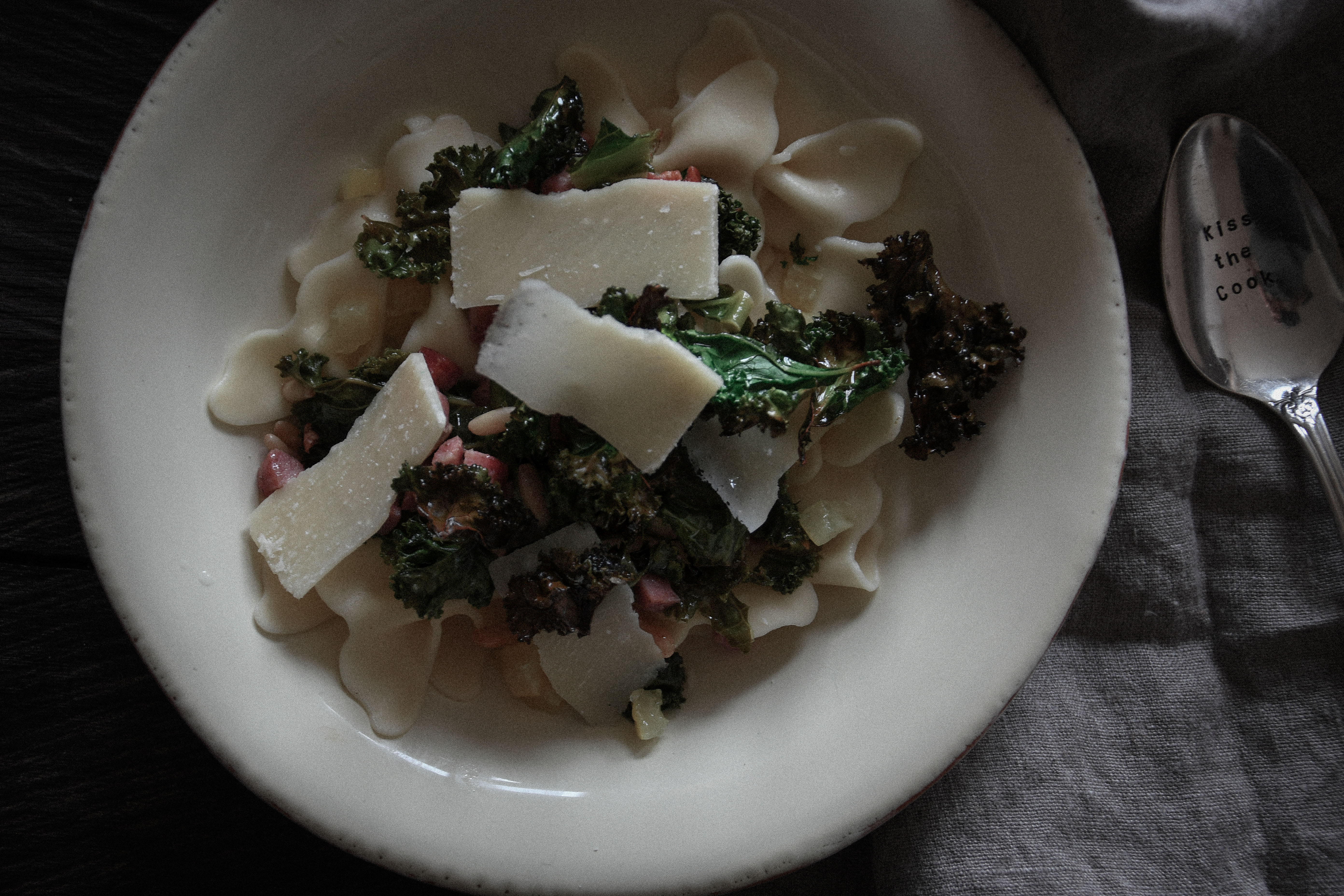 Federkohl, Speck, Zitrone und Parmesan