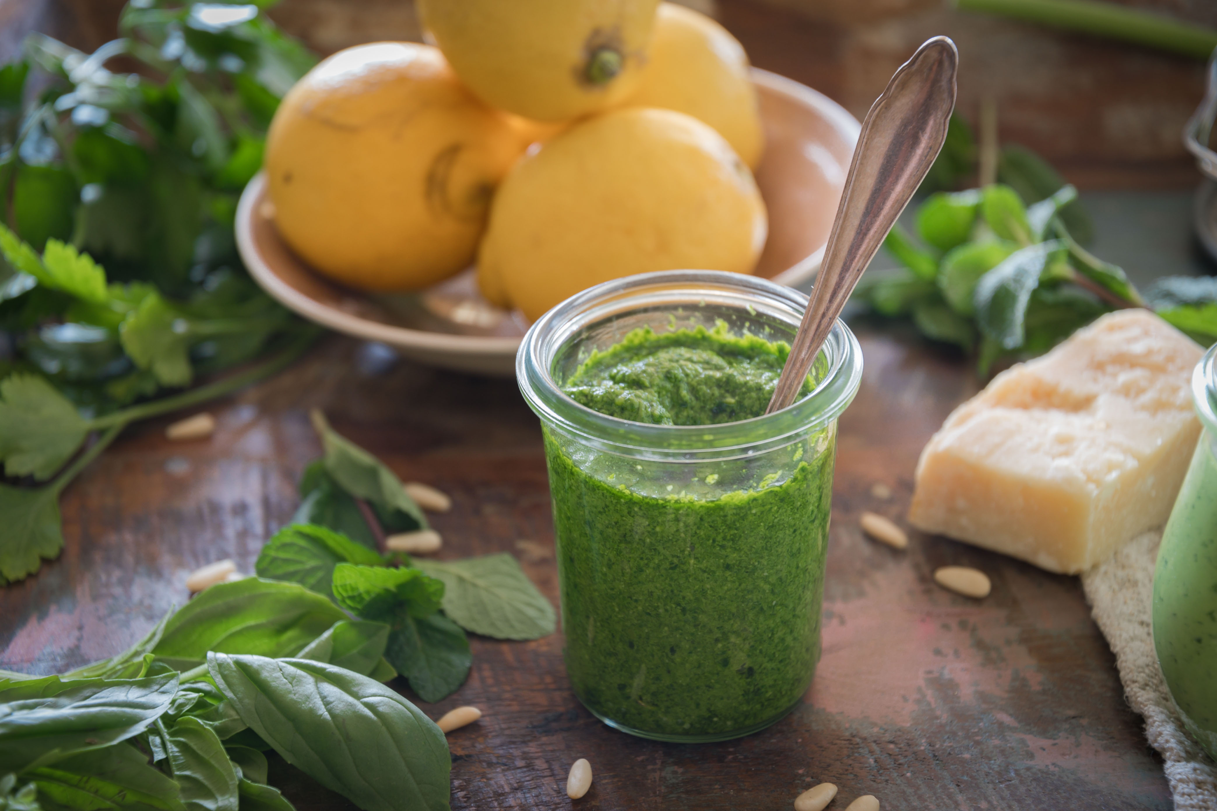 Pasta mit Zitronen-Kräuter-Pesto - Limon Rimon