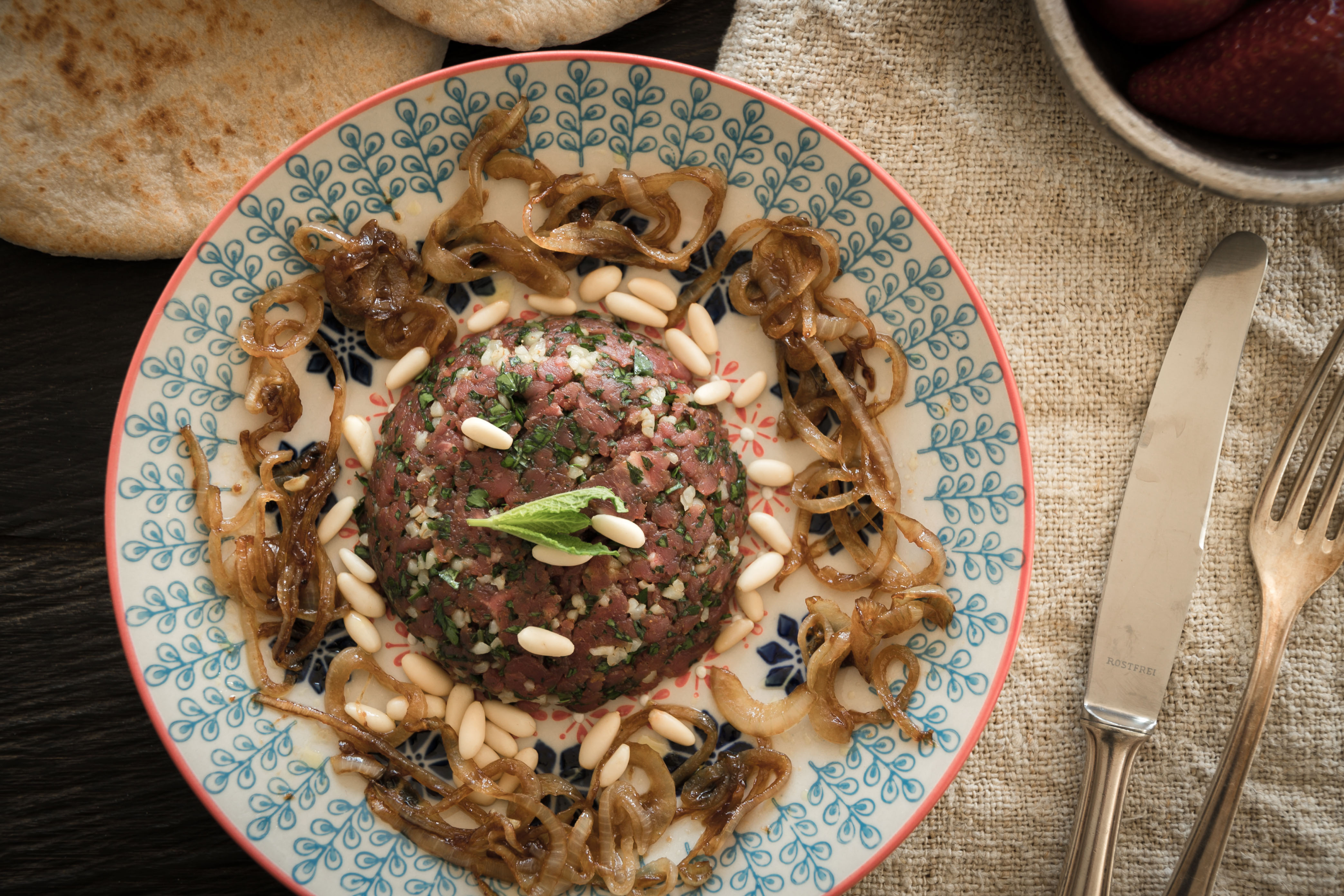 Orientalisches Tartar mit Kräutern