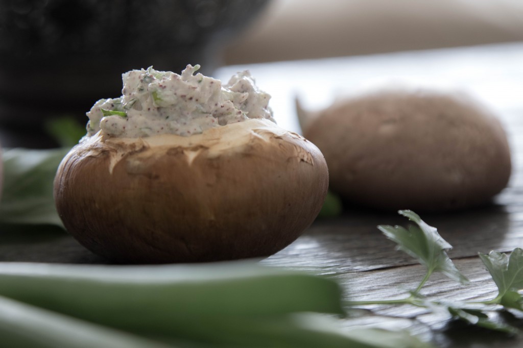 Gefüllte Champignon mit Ricotta, Kräutern und Sumac